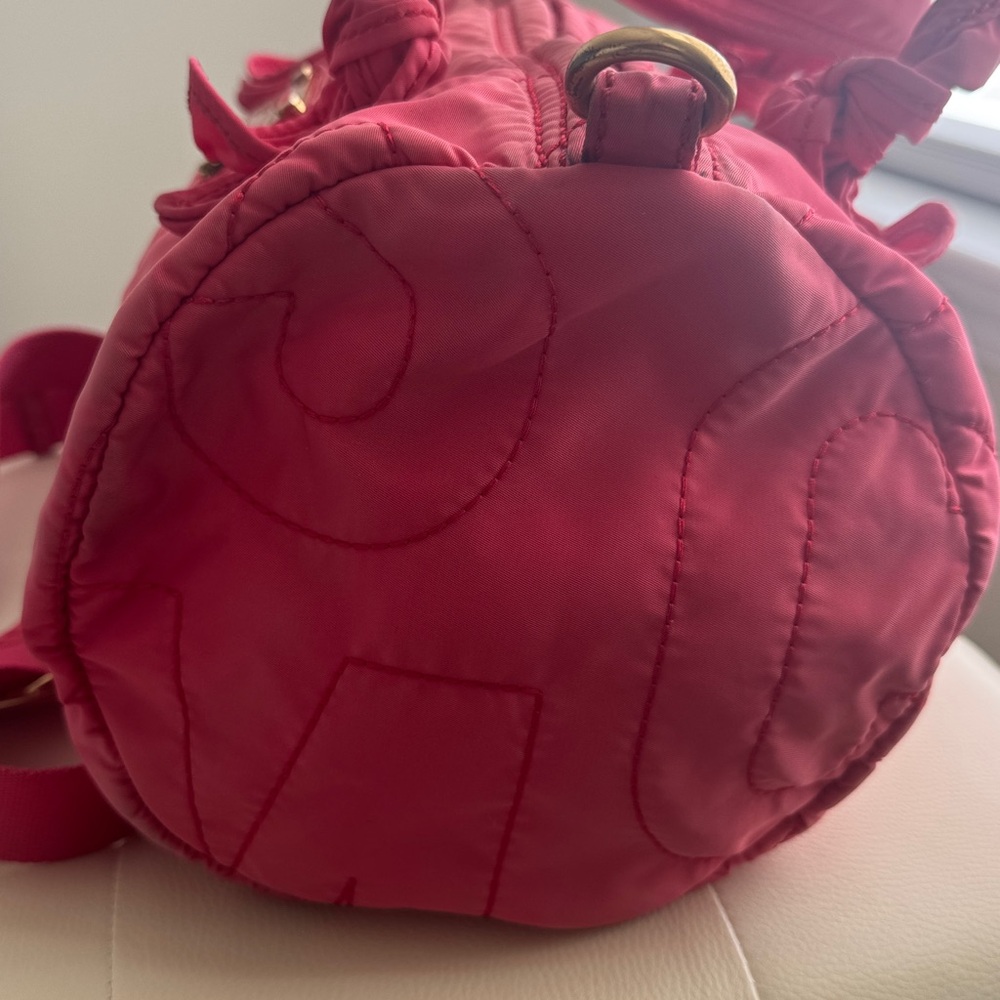 Marc by Marc Jacobs Hot Pink Quilted Nylon Barrel Bag with Strap - Picture 5 of 16